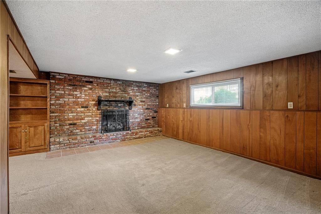Photo 20 of 30 - 5819 Perry Lane, Merriam, KS 66203