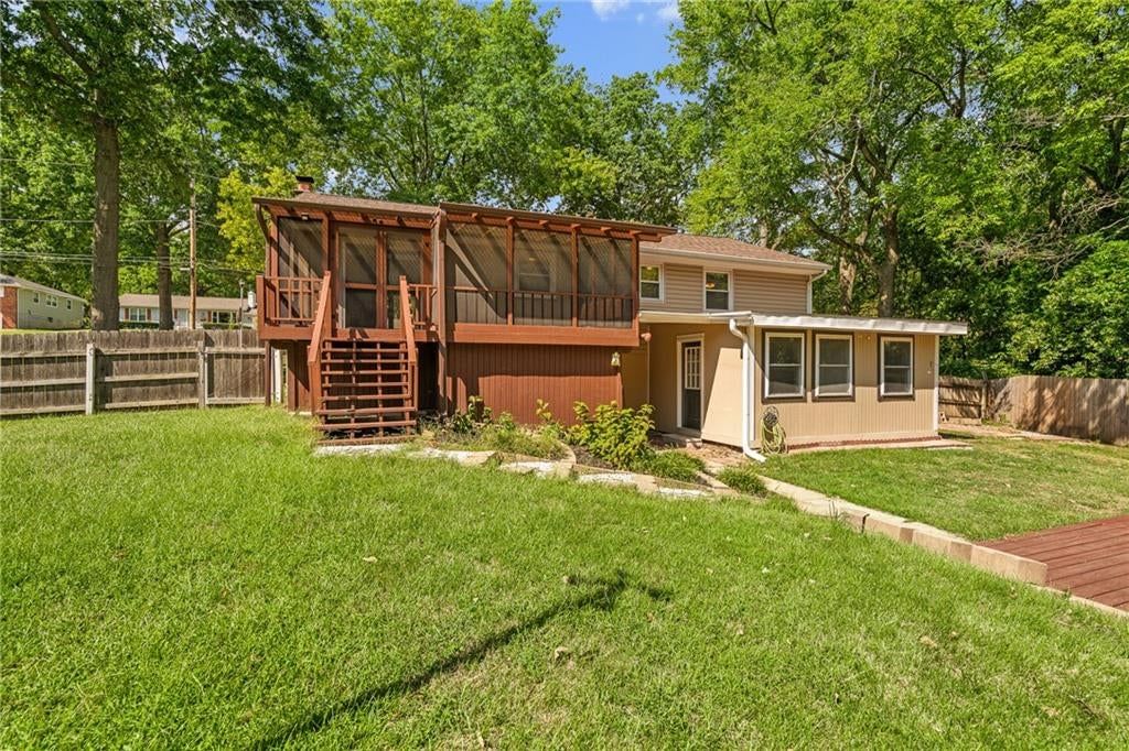 Photo 26 of 30 - 5819 Perry Lane, Merriam, KS 66203