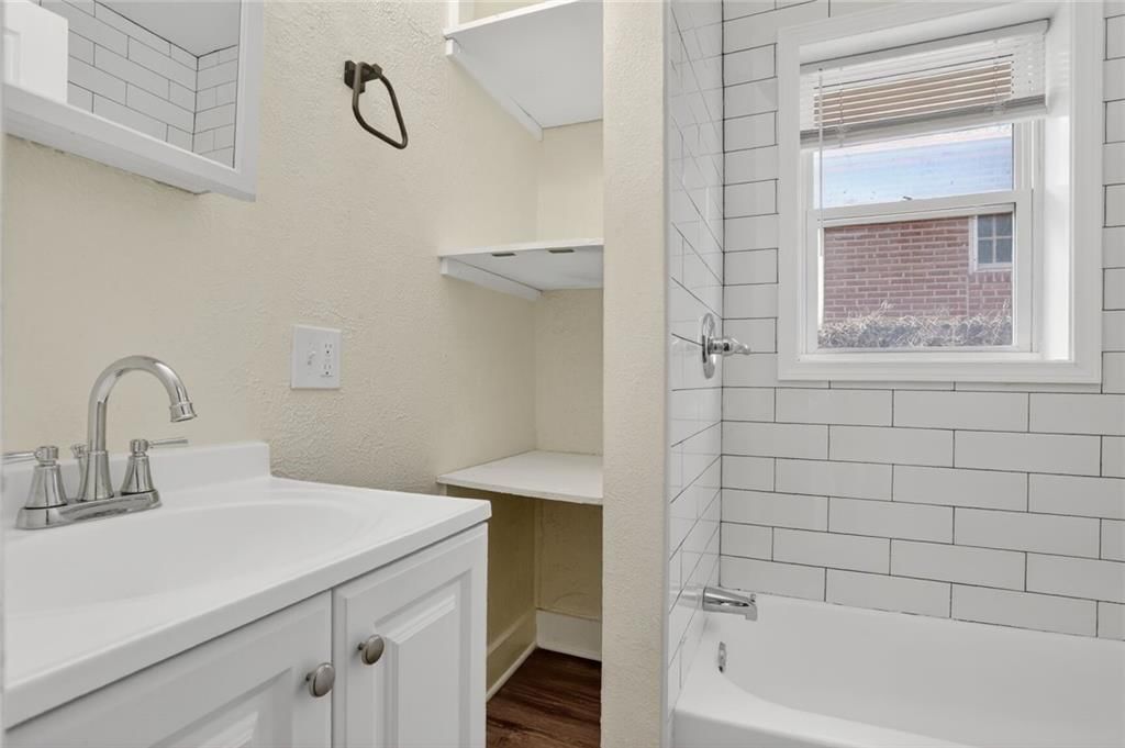 4121 E 56th Street — photo 10