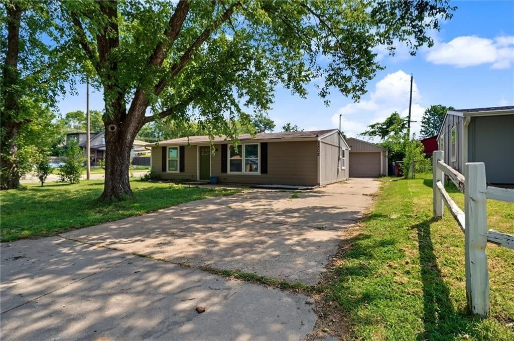 1502 Cadet Avenue — photo 4