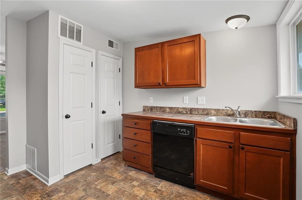 1502 Cadet Avenue — photo 8
