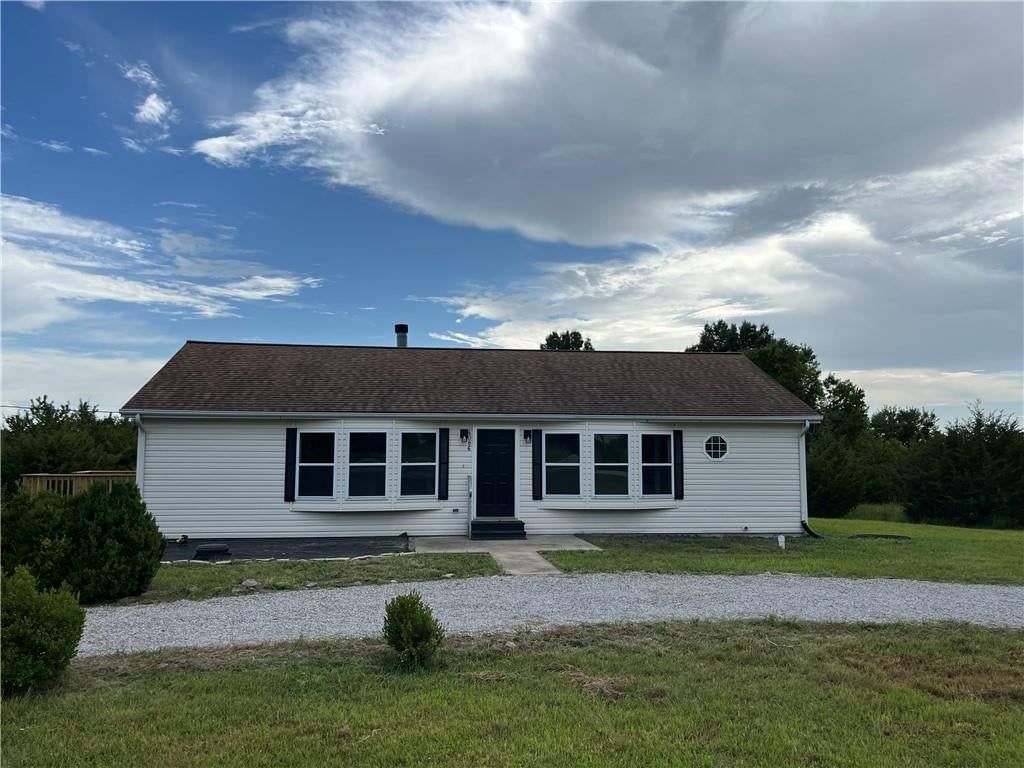 10 Nebraska Drive — photo 1