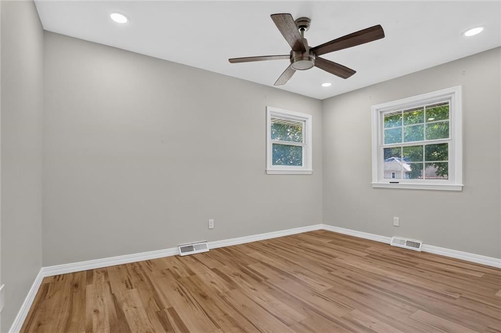 814 NE Mulberry Street — photo 10