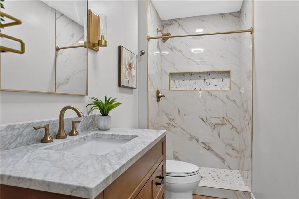 814 NE Mulberry Street — photo 16