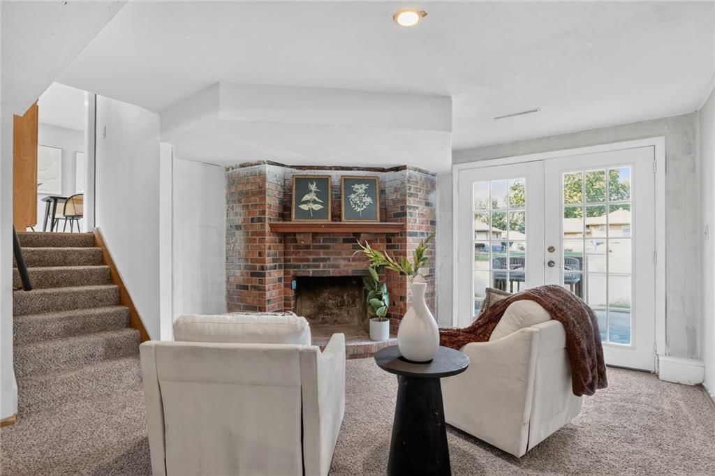 814 NE Mulberry Street — photo 18