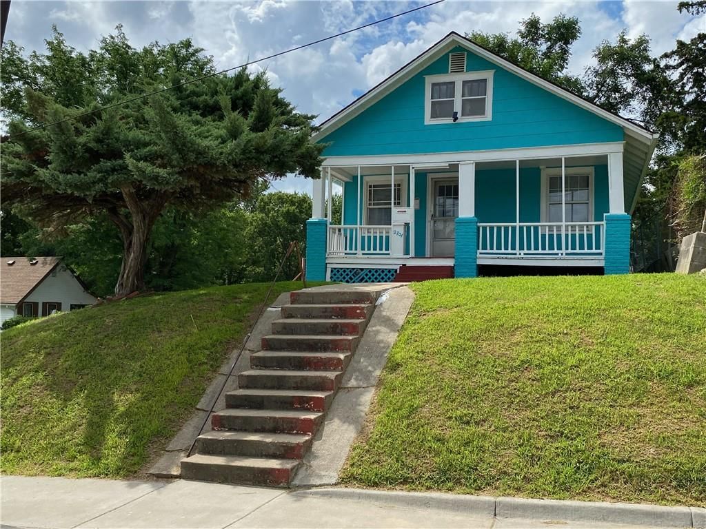 2701 Parallel Avenue — photo 2
