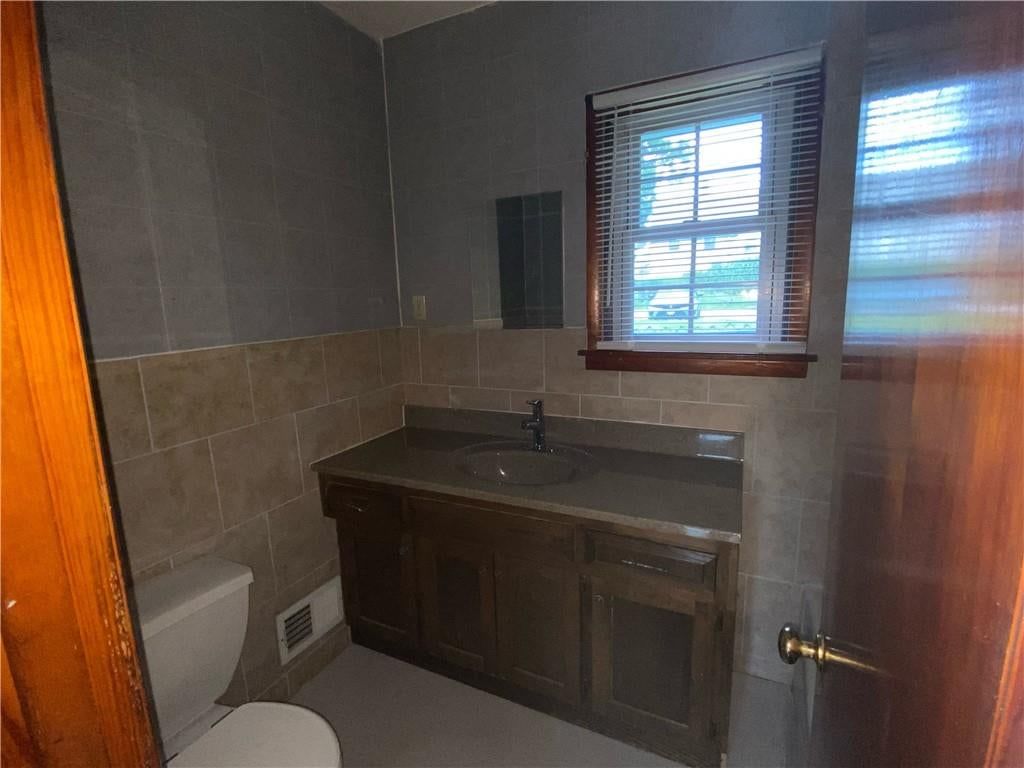 2701 Parallel Avenue — photo 9