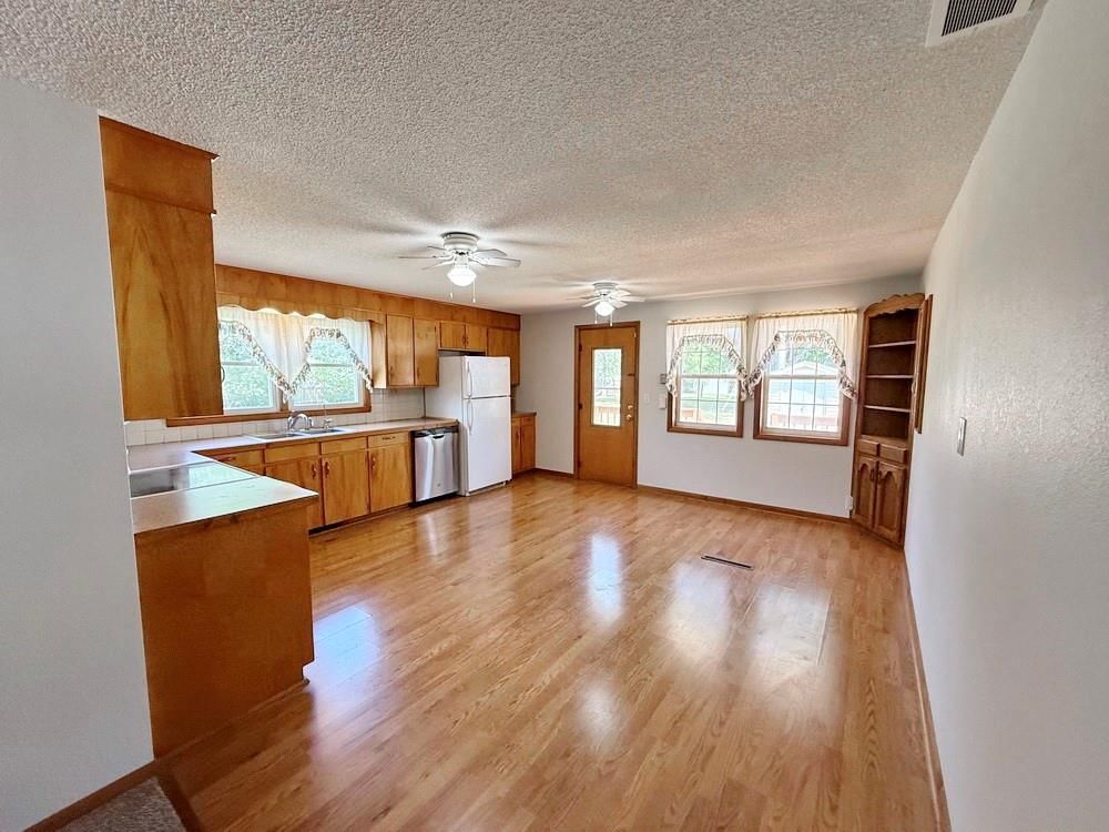 1409 S 32 Highway — photo 5
