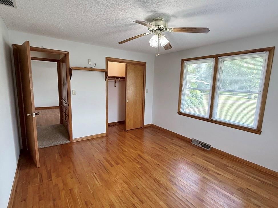 1409 S 32 Highway — photo 8