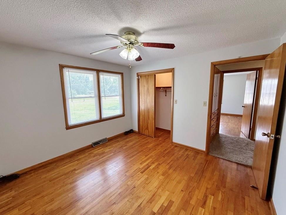 1409 S 32 Highway — photo 10