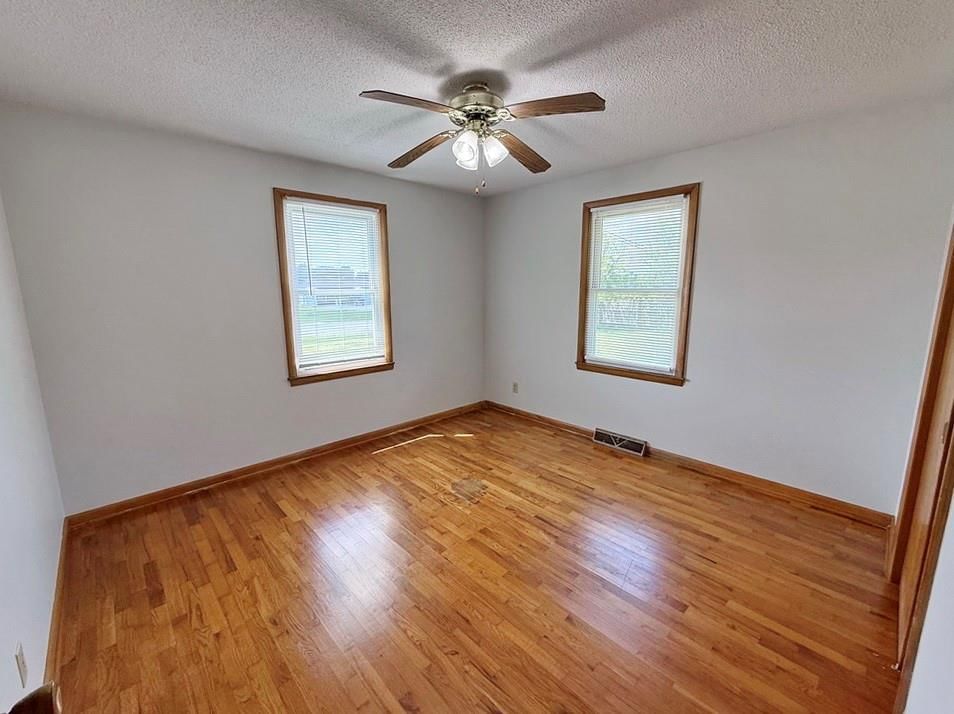 1409 S 32 Highway — photo 11