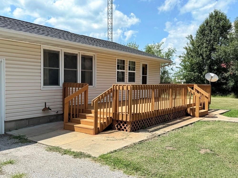 1409 S 32 Highway — photo 16