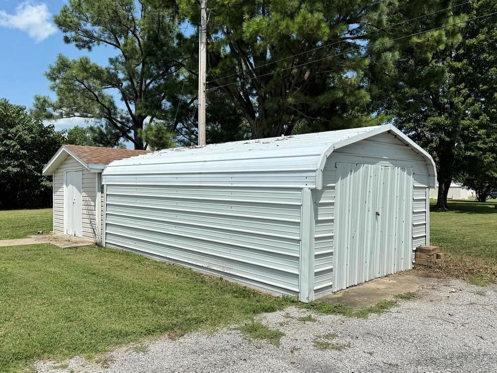 1409 S 32 Highway — photo 21