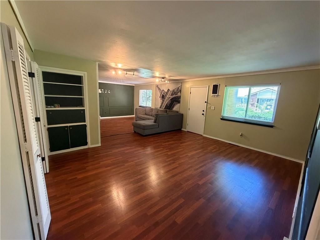 7909 Grandview Street — photo 3