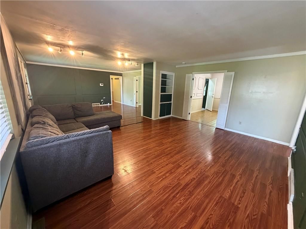 7909 Grandview Street — photo 4