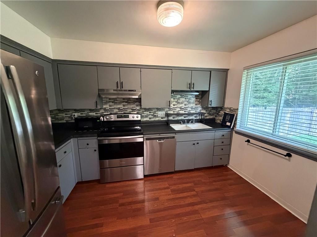 7909 Grandview Street — photo 9