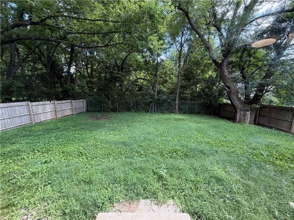7909 Grandview Street — photo 37