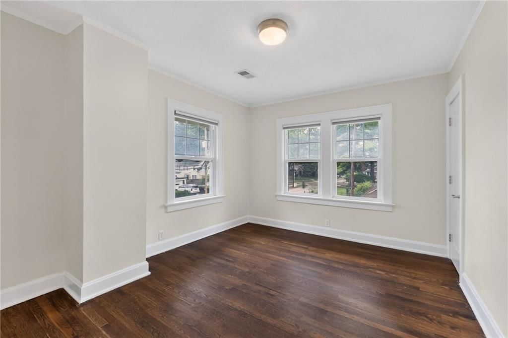 Photo 25 of 27 - 7303 Madison Avenue, Kansas City, MO 64114