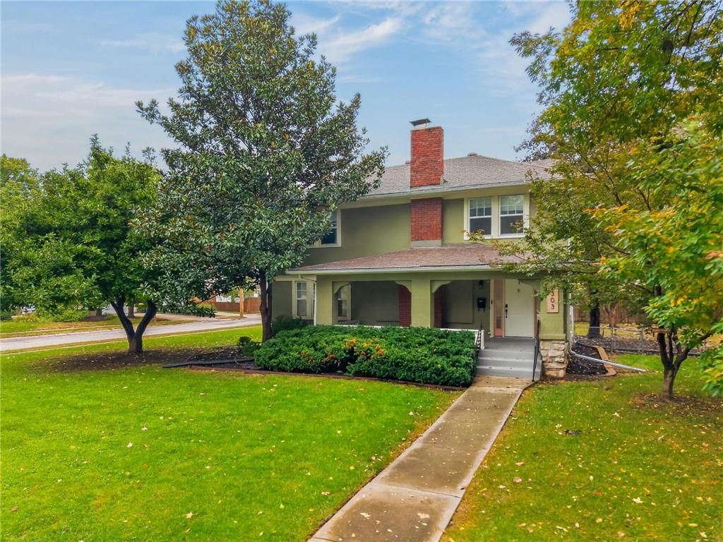 7303 Madison Avenue, Kansas City, MO: listing photo 2