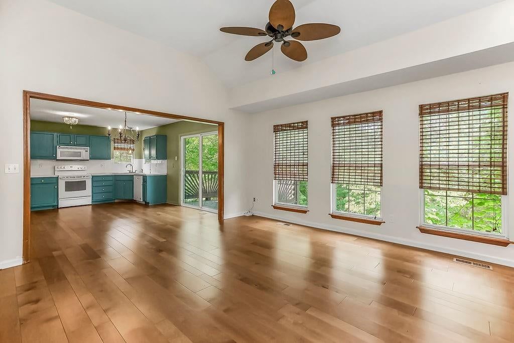 1704 Hunter Drive — photo 7