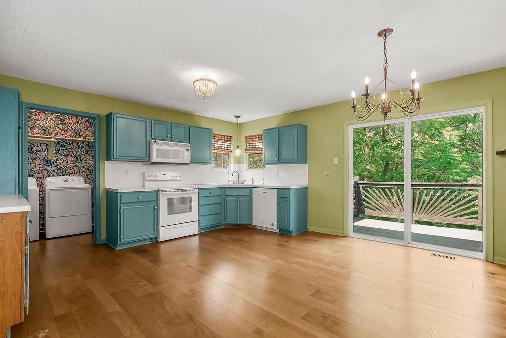 1704 Hunter Drive — photo 8