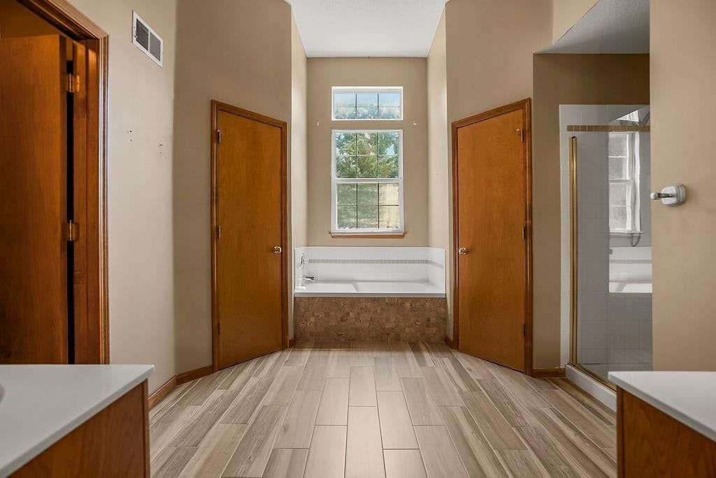 1704 Hunter Drive — photo 17