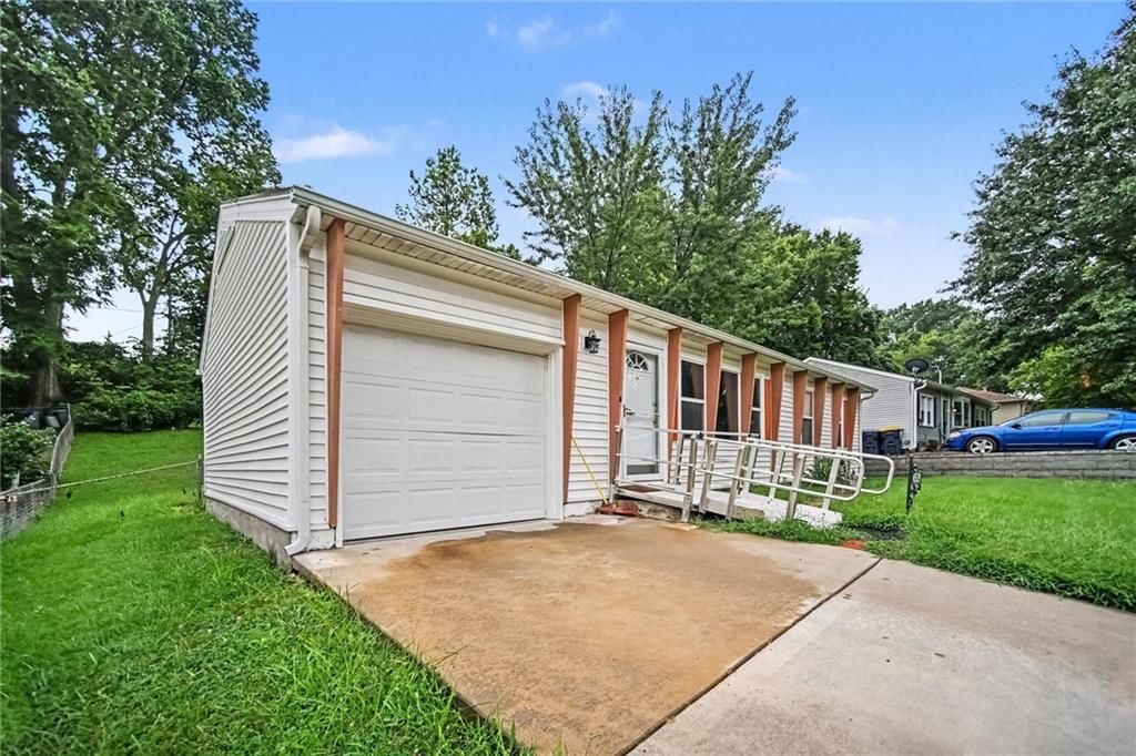 4519 N Troost Avenue — photo 7
