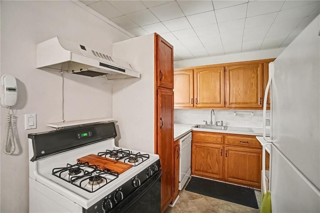 4519 N Troost Avenue — photo 15