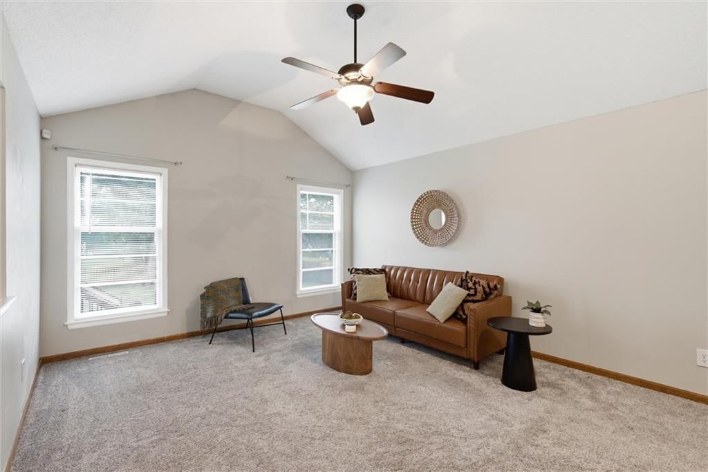 1112 SW Breckenridge Court — photo 5