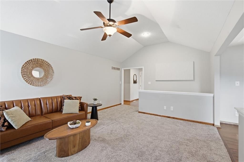 1112 SW Breckenridge Court — photo 6