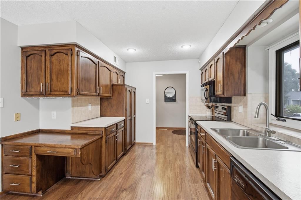 1112 SW Breckenridge Court — photo 10