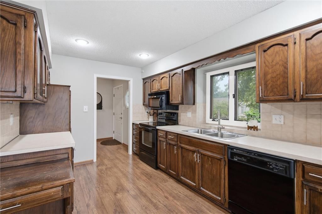 1112 SW Breckenridge Court — photo 11