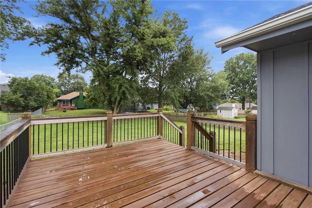 1112 SW Breckenridge Court — photo 28