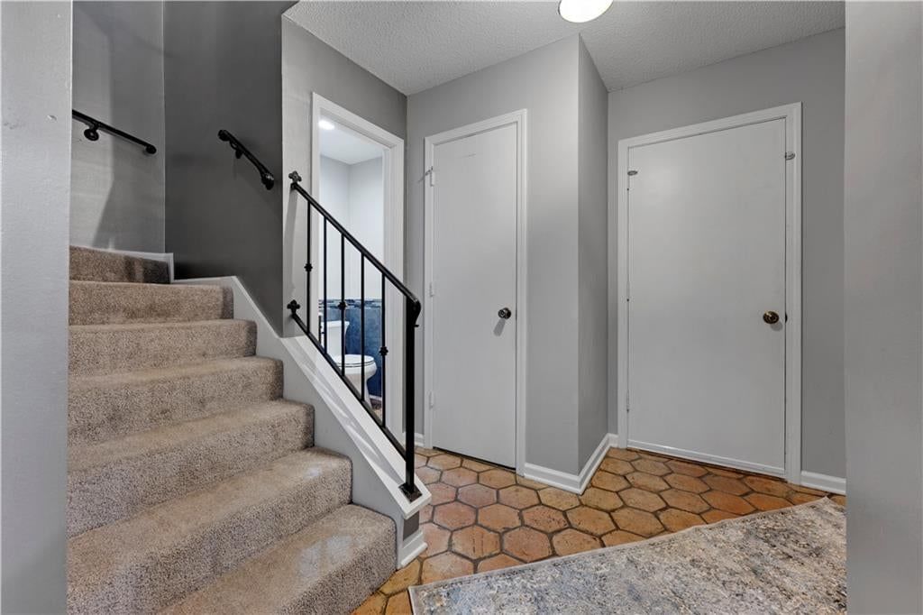 10225 Conser Street — photo 5