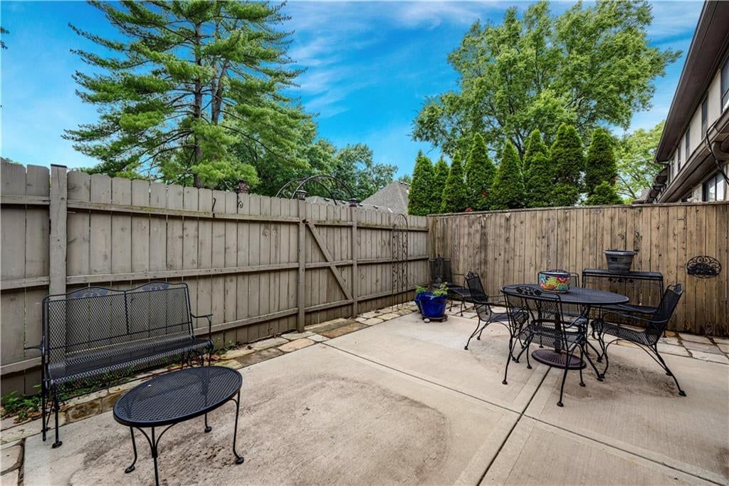 10225 Conser Street — photo 26