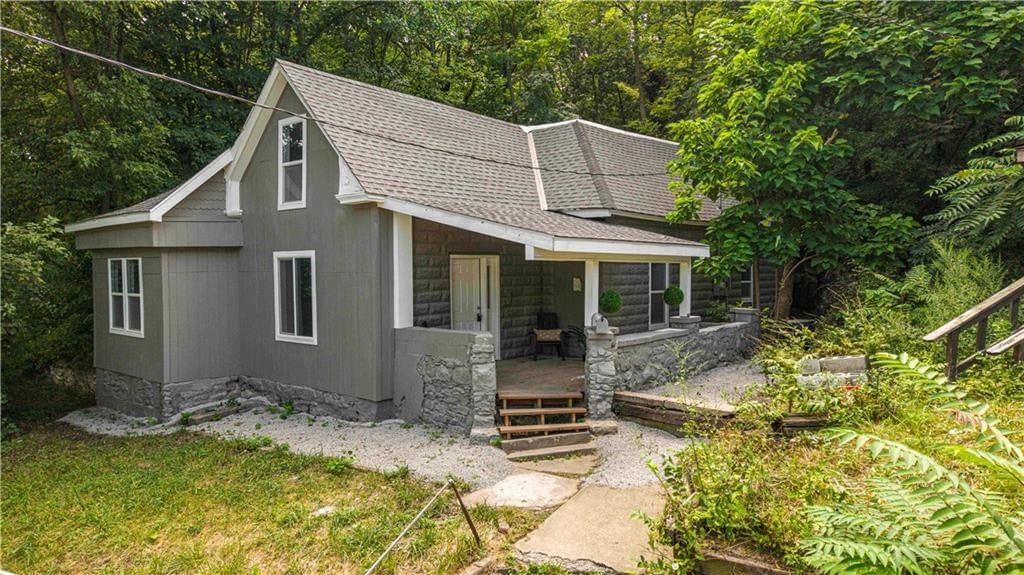 528 Caldwell Street — photo 1