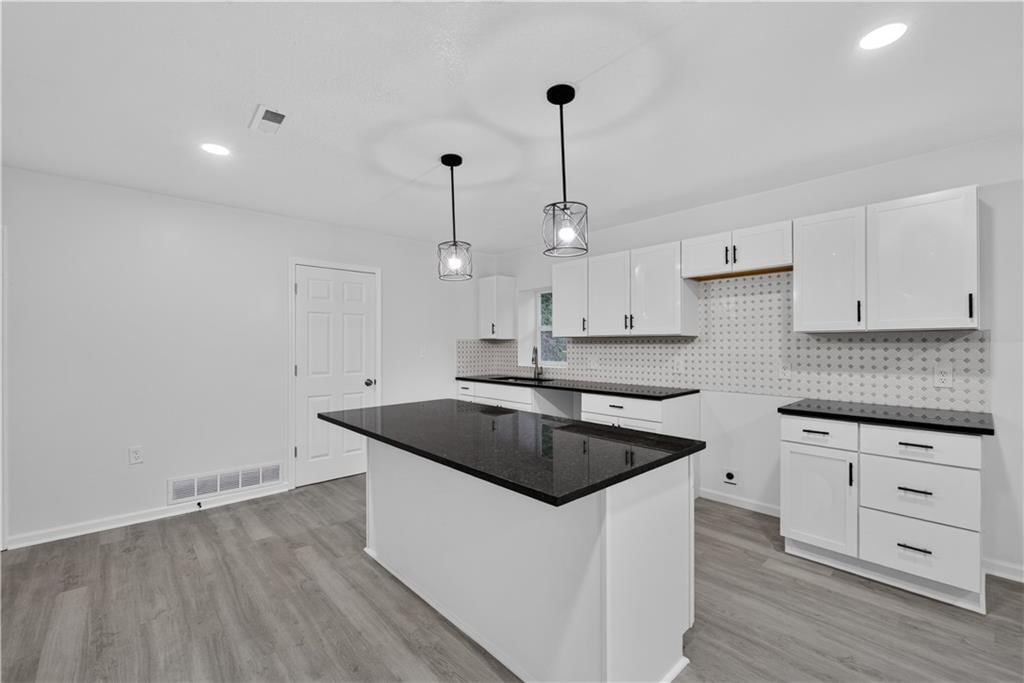 528 Caldwell Street — photo 18