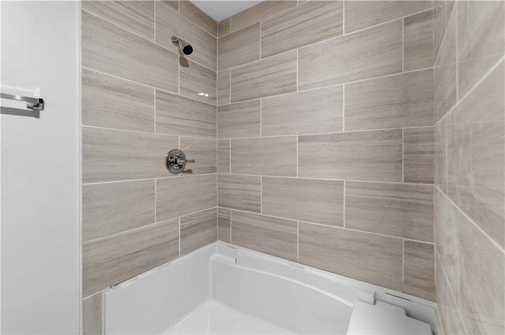 528 Caldwell Street — photo 27