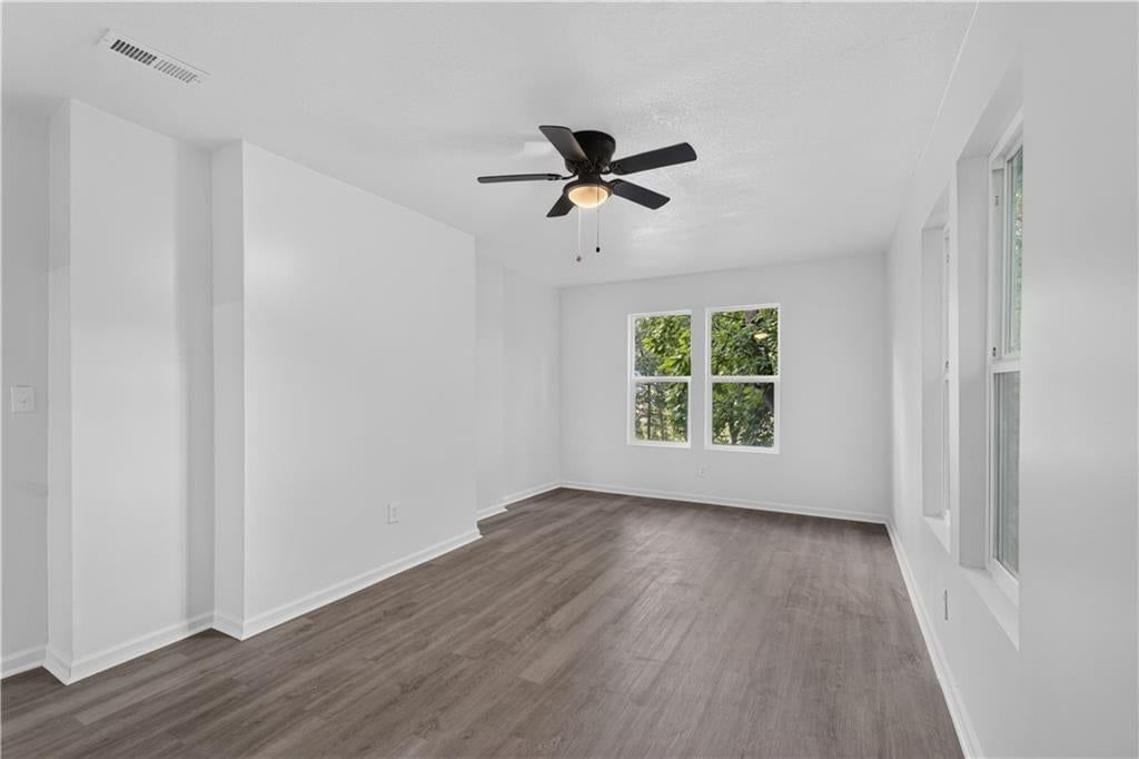 528 Caldwell Street — photo 29