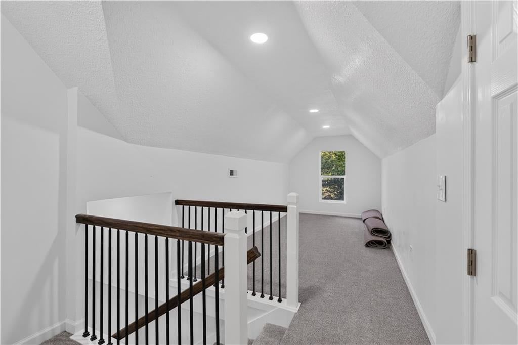 528 Caldwell Street — photo 32