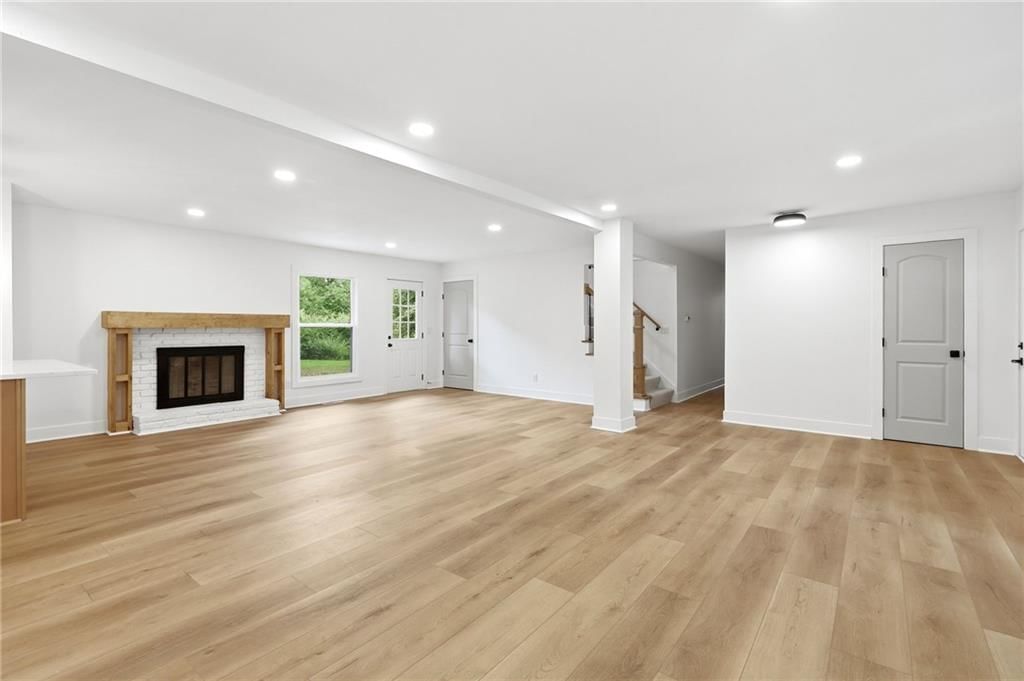 10131 Linden Street — photo 10