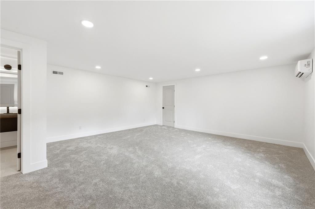 10131 Linden Street — photo 34