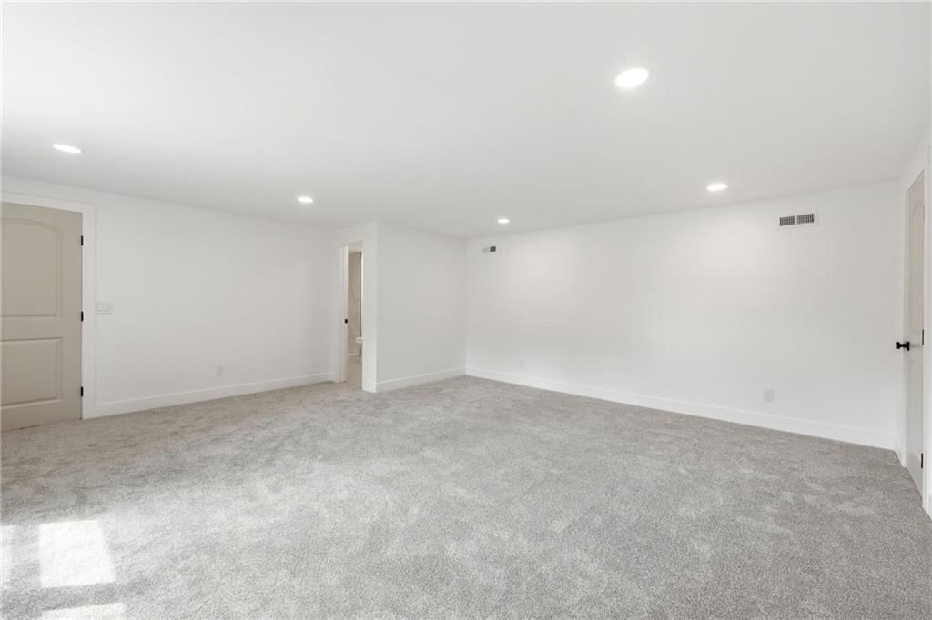 10131 Linden Street — photo 36