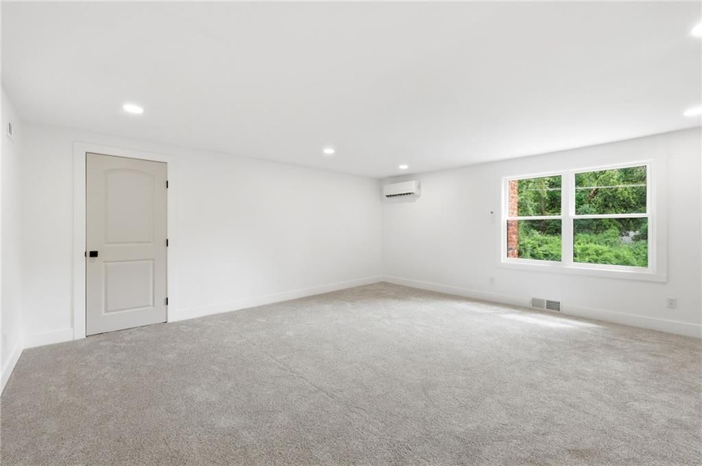 10131 Linden Street — photo 37