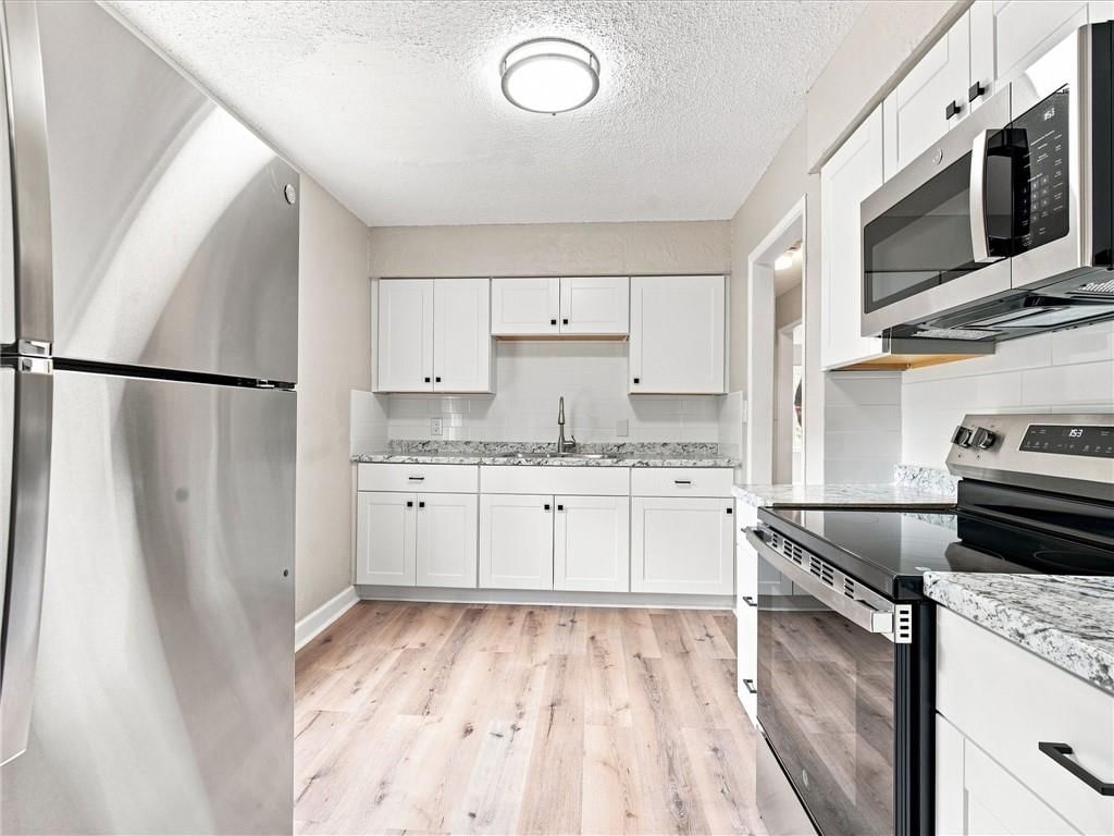 4660 E 43rd Terrace — photo 5