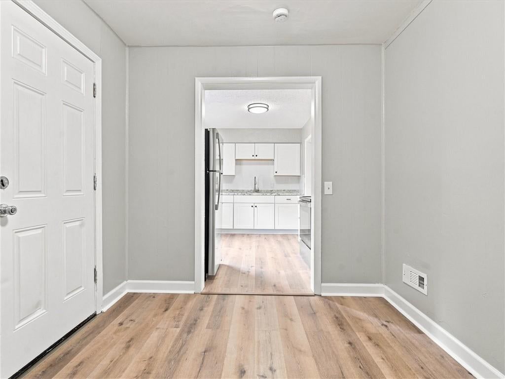 4660 E 43rd Terrace — photo 9