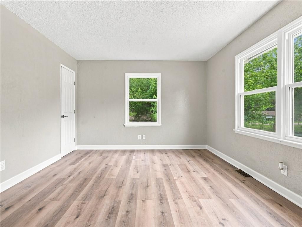 4660 E 43rd Terrace — photo 18