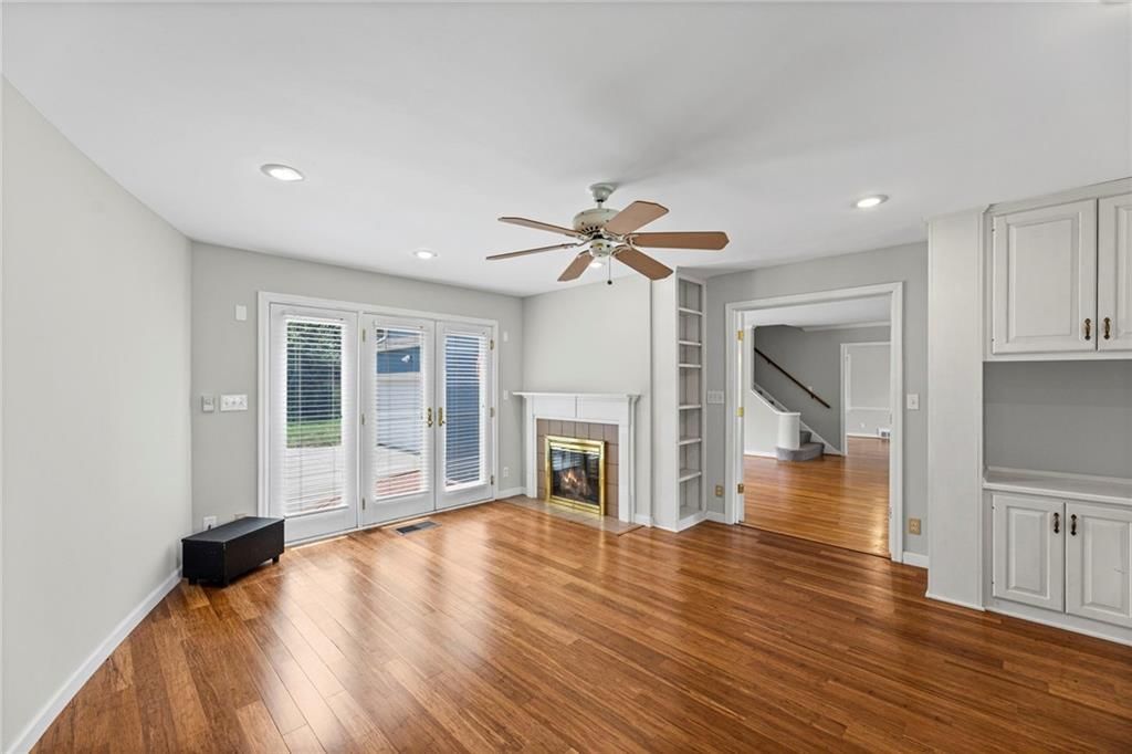 437 W 66th Terrace — photo 7
