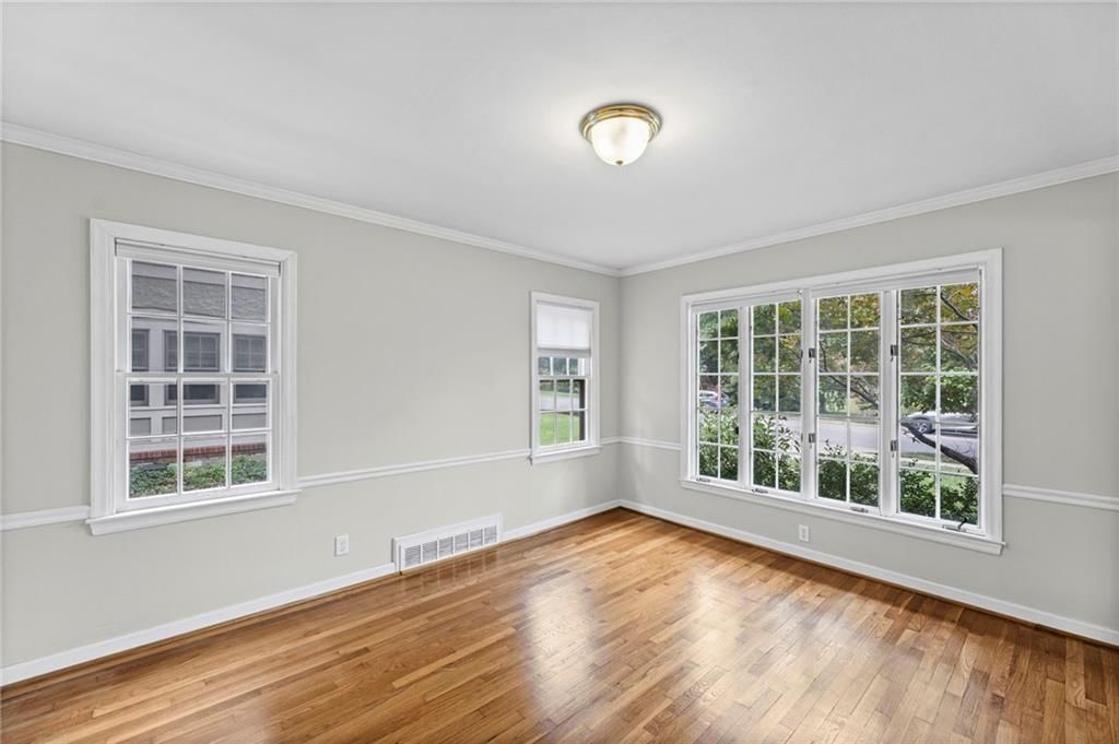 437 W 66th Terrace — photo 9