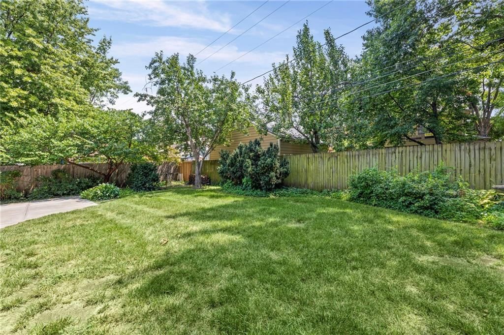 437 W 66th Terrace — photo 33